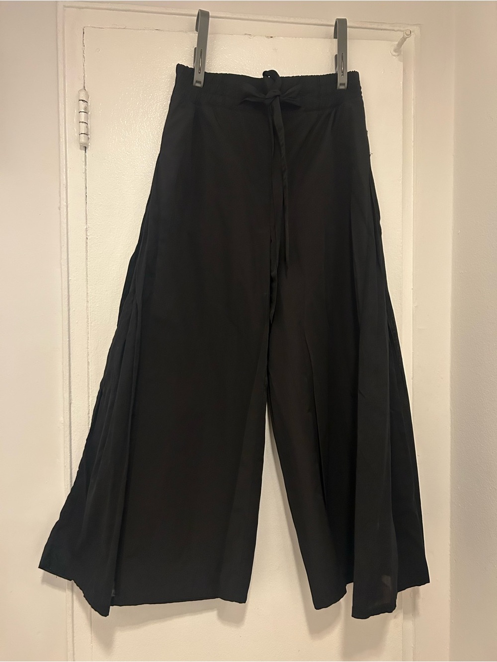 OXXO Black Waist-Detail and Flare Pants